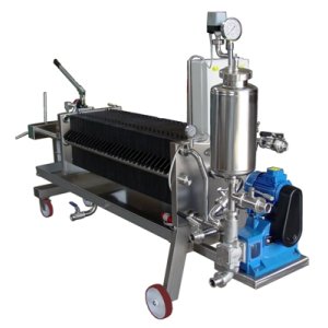 Filter press for yeast filtration for lees