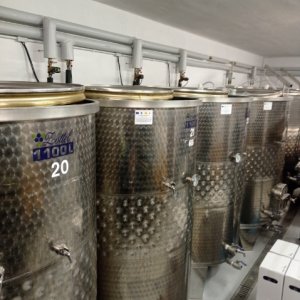 Delivery of fermentation tanks to Winnica Rodzinna Maciej Mickiewicz, August 2022